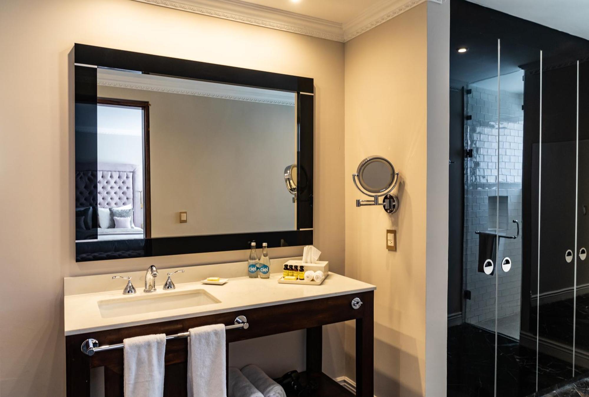 Hotel Plaza 79 ซานกริสโตบัล เด ลาสกาซาส ภายนอก รูปภาพ